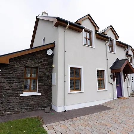 Townside - New Town * Dingle