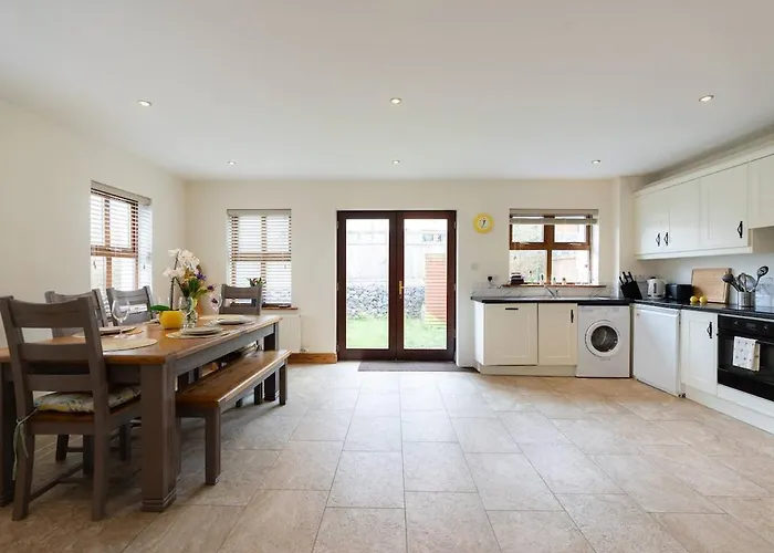 Townside - New Town Dingle