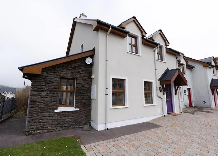 Townside - New Town * Dingle